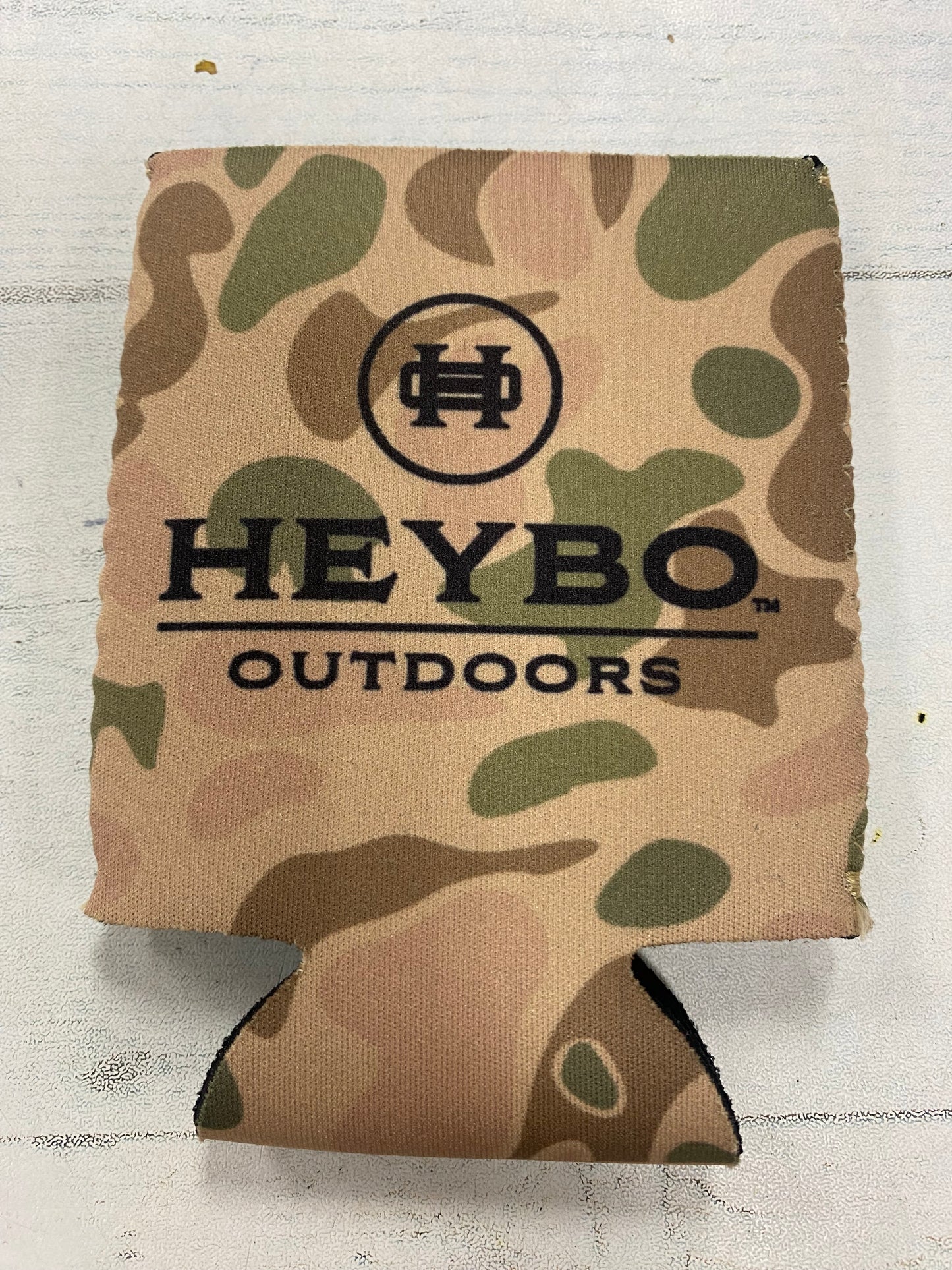 Heybo Icon Traditions Camo Brown Koozie HEY19290