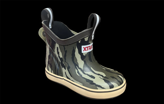 Xtratuf Kids Deck Boot mossy oak Camo XKABMOB